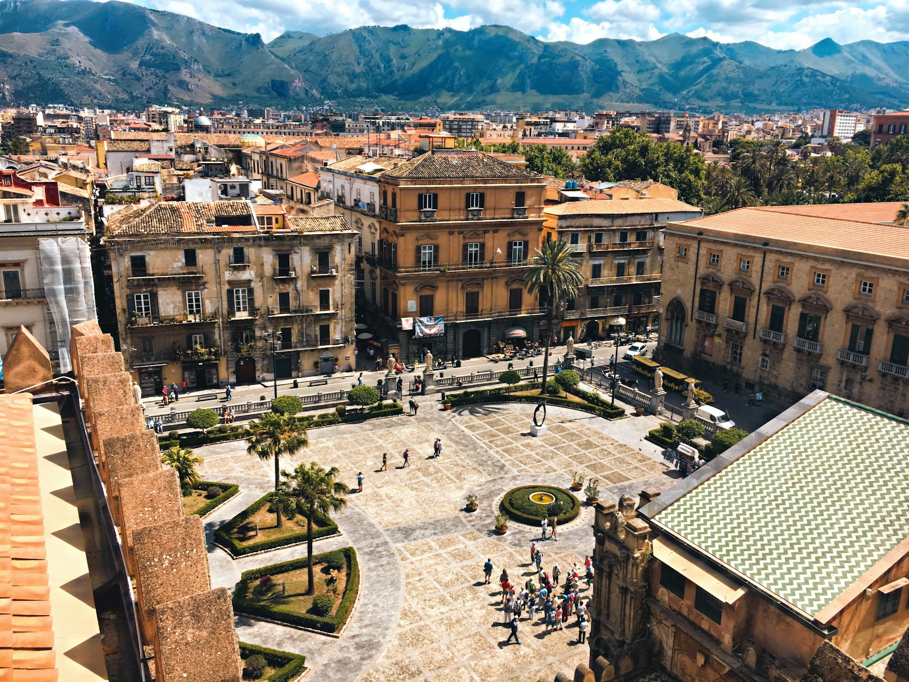 Una strada siciliana animata